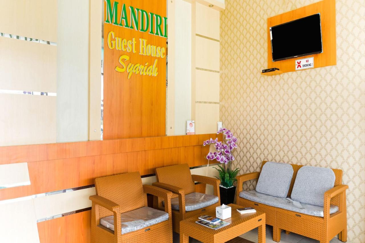 Oyo 2199 Mandiri Guest House Syariah Букиттинги Экстерьер фото